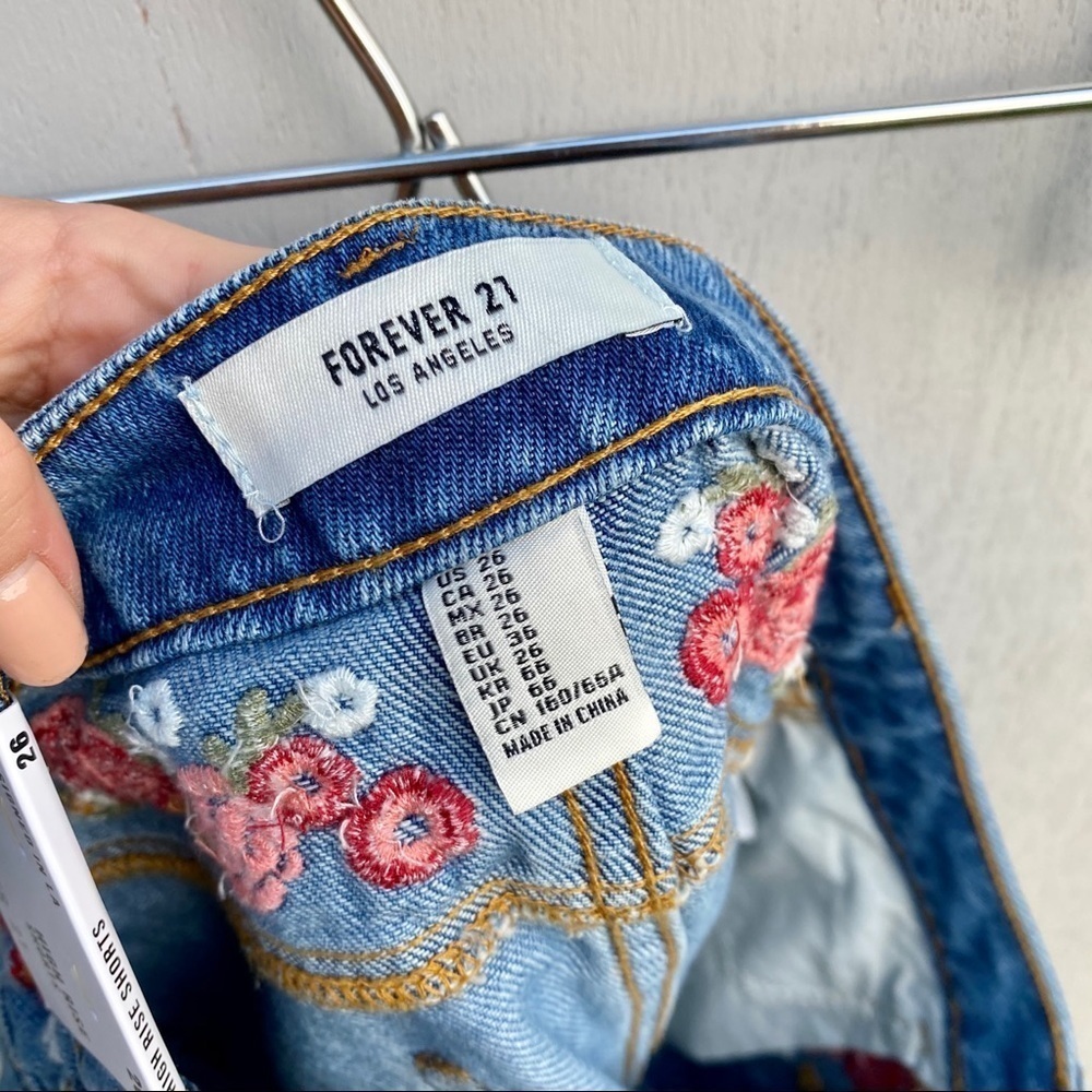 Forever21 High Rise Embroidered Jean Flowers - Picture 8 of 8